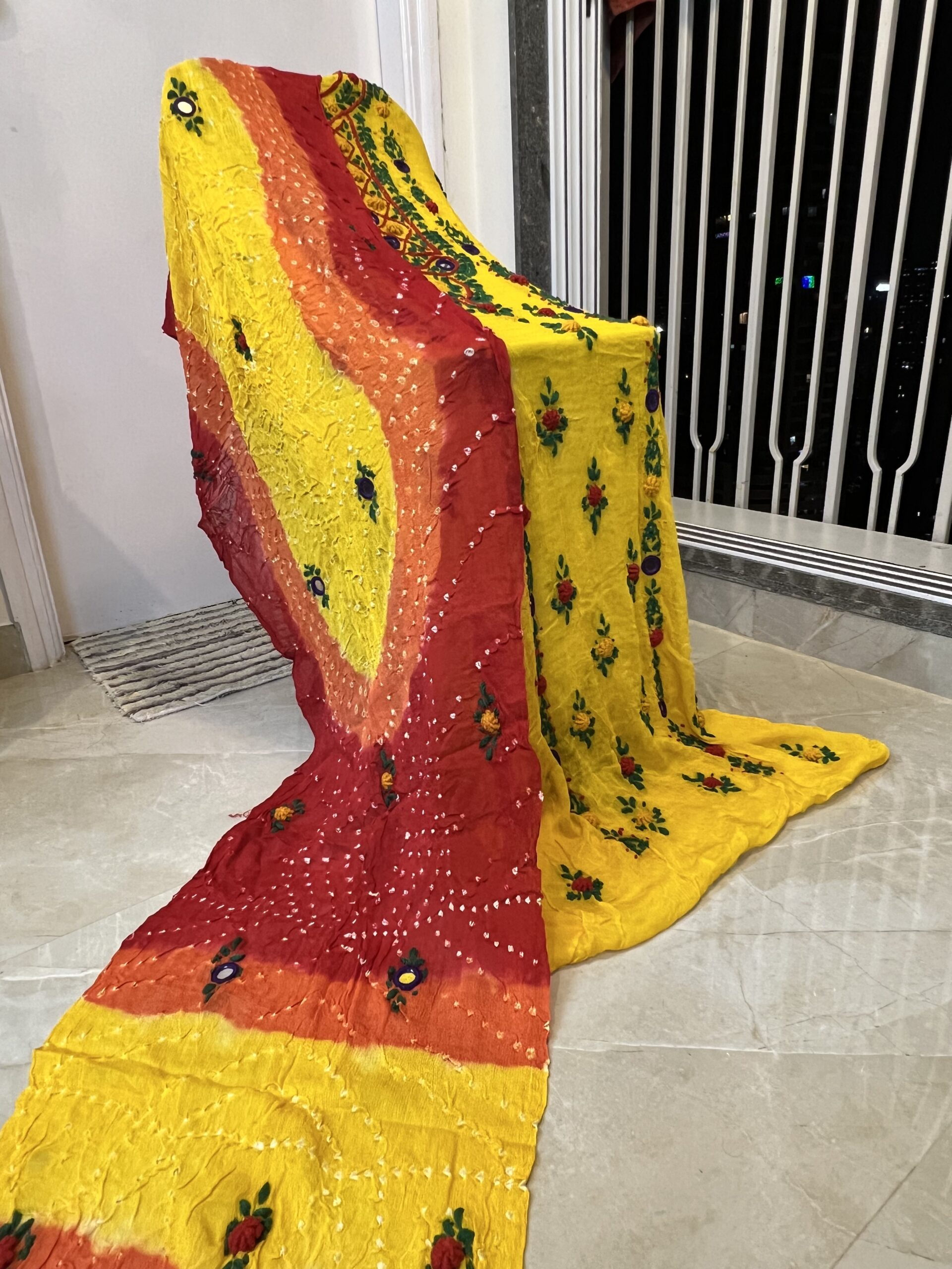 baandni suit with multi colour dupatta